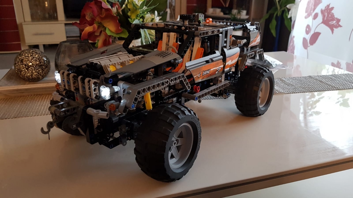 Lego Technic 8297 - Großer Geländewagen